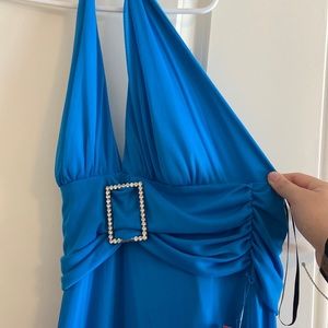 B.Smart long blue dress